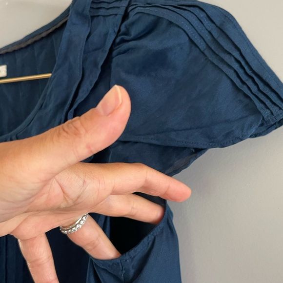 Anthropologie Leifsdottir Cap Sleeve Silk/Wool Blend Blouse || SZ 0 || Navy - Picture 3 of 8